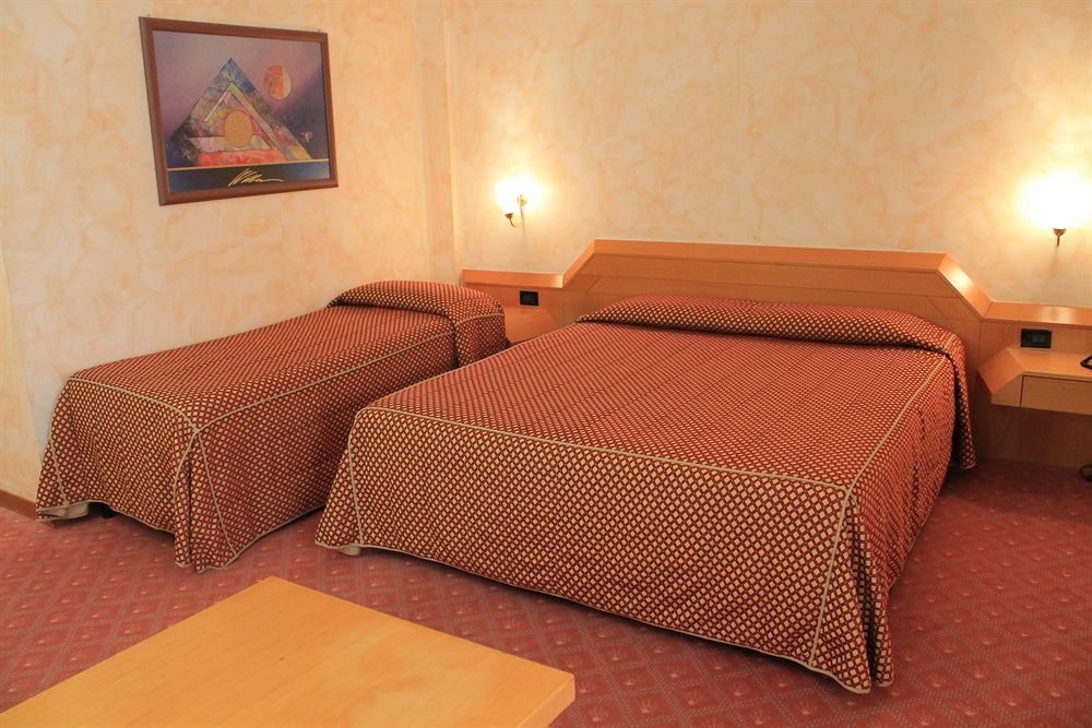 Best Western Mirage Hotel Fiera Paderno Dugnano Exterior photo
